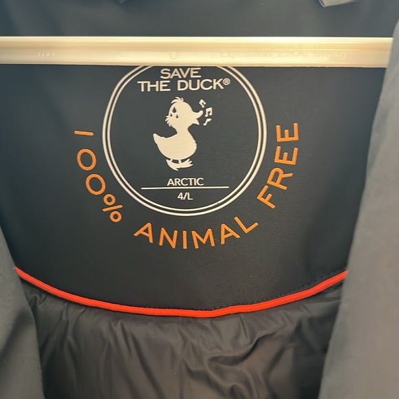 WOMAN'S HOODED PARKA SIENNA IN BLACK - Picture 4 of 10